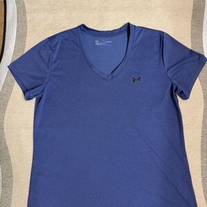 Under Armour Women's Short Sleeve V-Neck Tee in Navy Blue